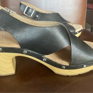 Clark’s Artisan Sandal Shoes. Black Leather Size 6.5M